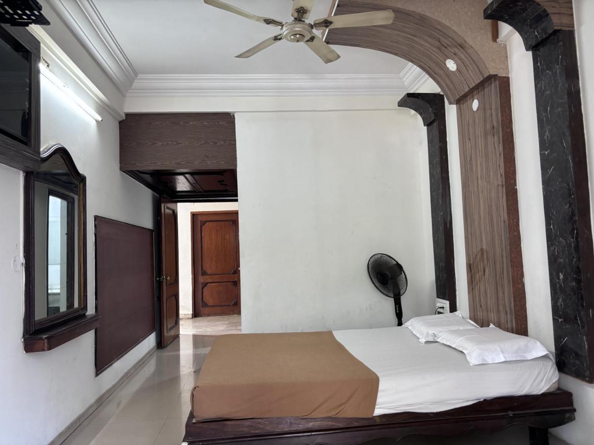 Hotel Raj Empire Mysore Eksteriør billede