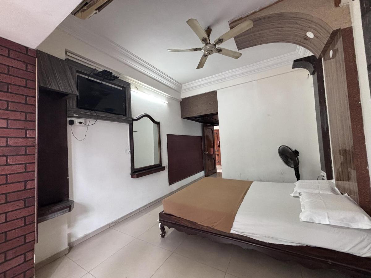Hotel Raj Empire Mysore Eksteriør billede