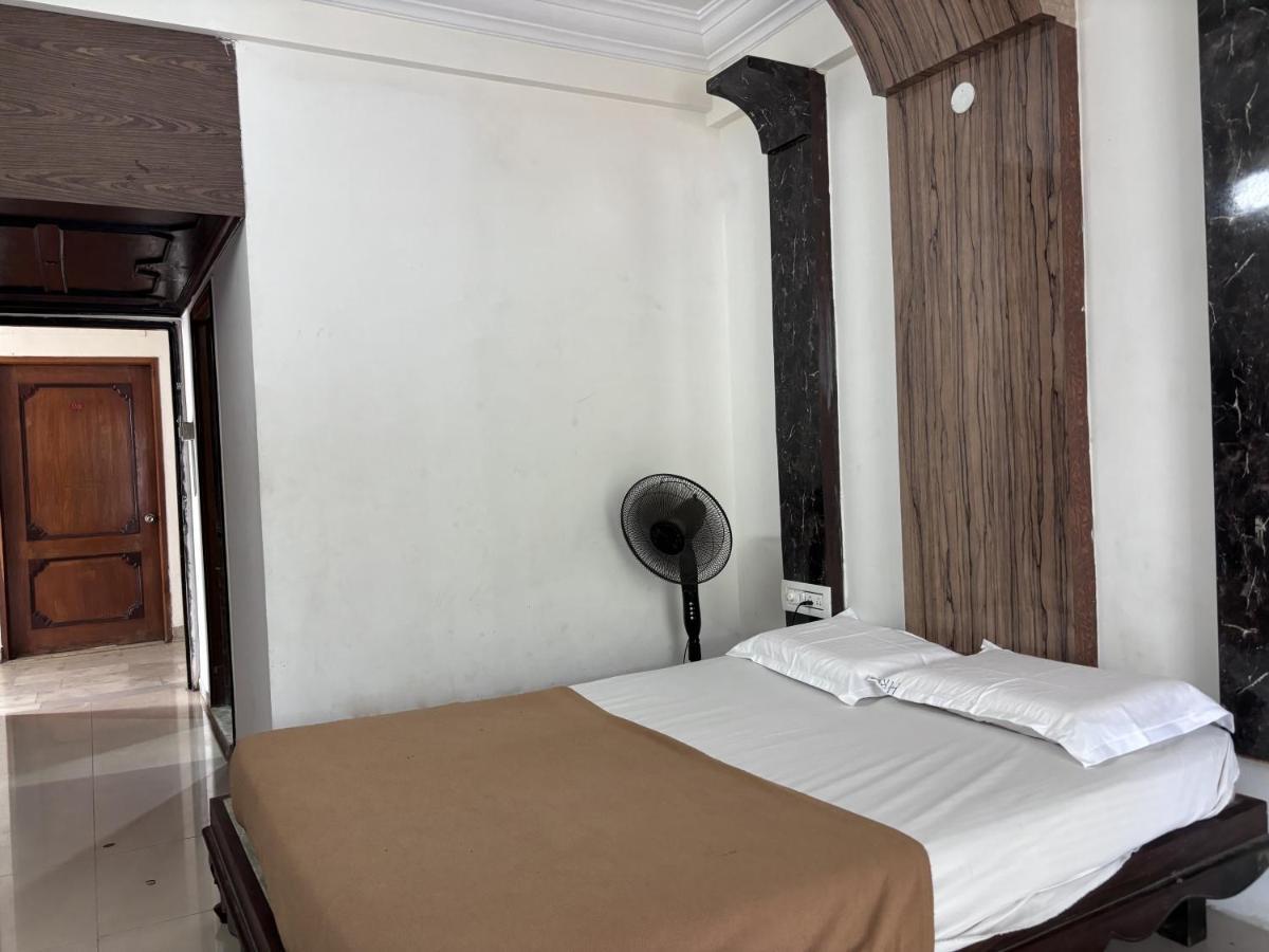 Hotel Raj Empire Mysore Eksteriør billede