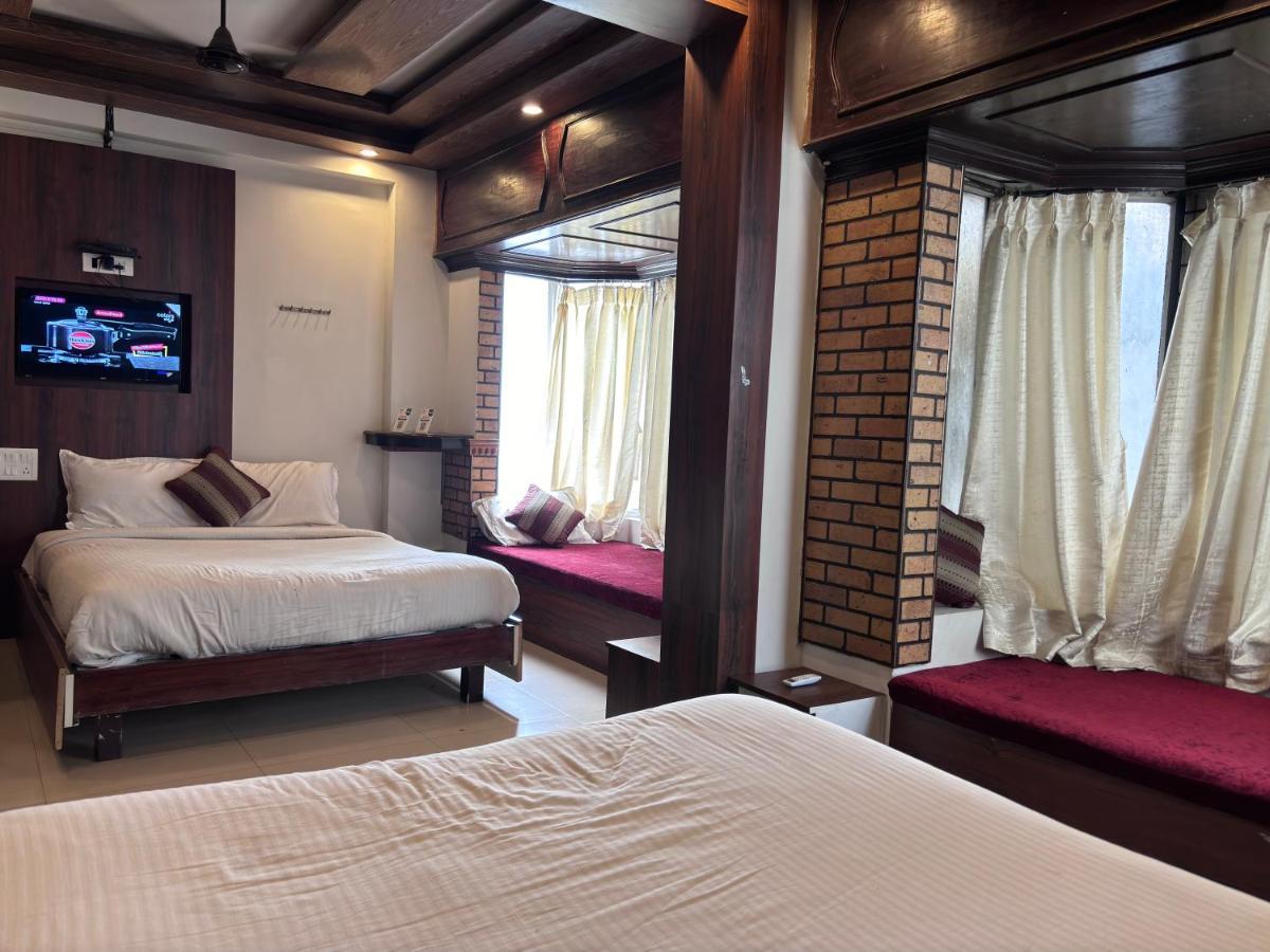 Hotel Raj Empire Mysore Eksteriør billede