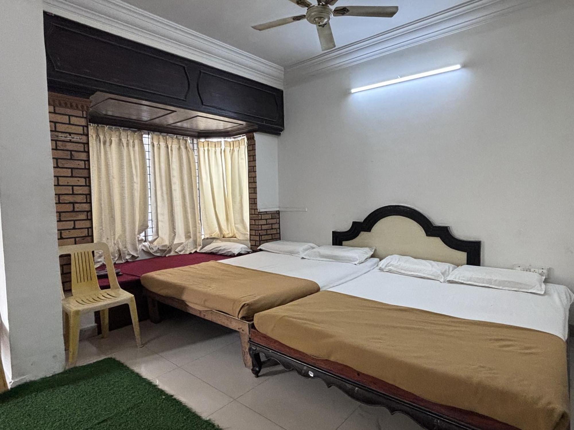 Hotel Raj Empire Mysore Eksteriør billede