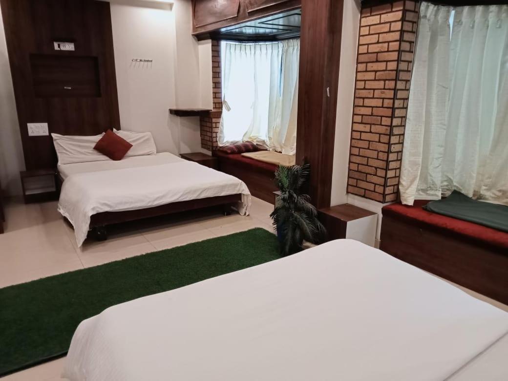 Hotel Raj Empire Mysore Eksteriør billede